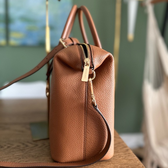 NWT! NEW! KORS Michael Kors Hyde Large Pebbled Leather Satchel -Caramel Luggage - Picture 8 of 12